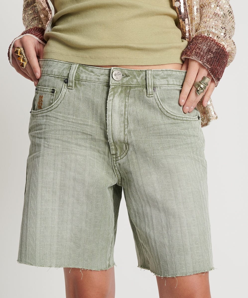 One Teaspoon Logo Jaquard Jackson Mid Waist Wide Leg Shorts - Khaki Shorts