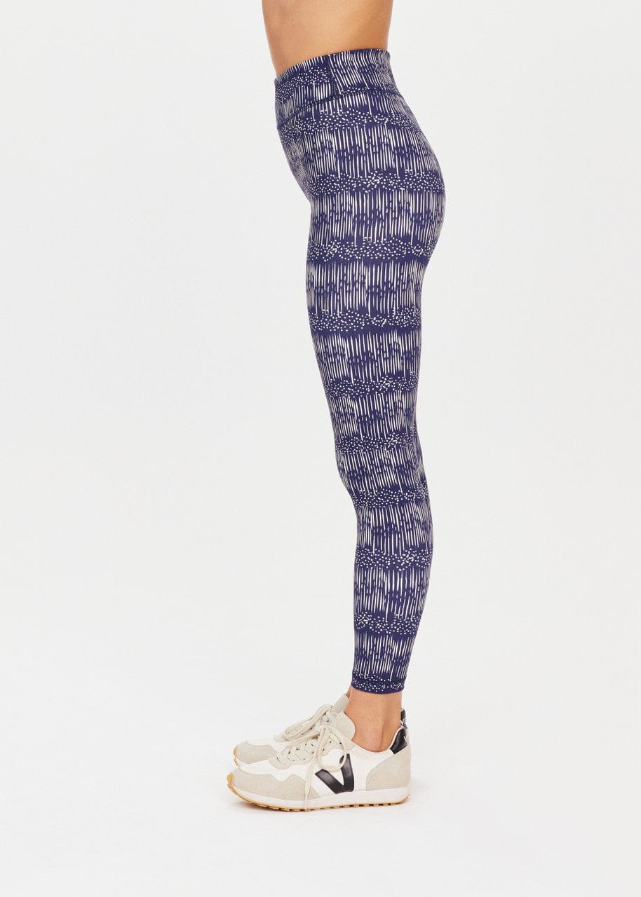 The Upside Yukimi 25in Midi Pant Leggings